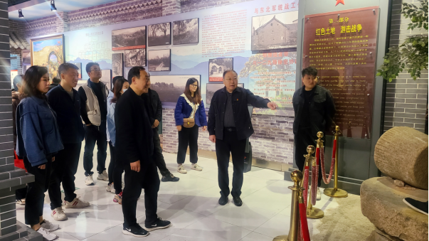 市文旅公司3月份新聞稿(一),福虎生威 一路同行--駐馬店市文化旅游發展有限公司開展團建活動124.png 市文旅公司3月份新聞稿(一),福虎生威 一路同行--駐馬店市文化旅游發展有限公司開展團建活動124.png