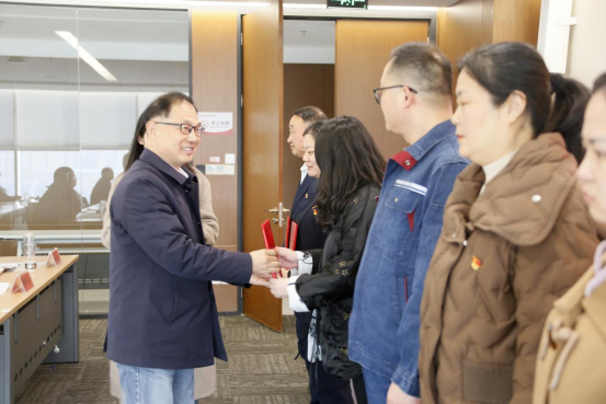 3.8市產業集團召開2023年度總結表彰暨2024年度第一次雙月經濟運營分析會259.png 3.8市產業集團召開2023年度總結表彰暨2024年度第一次雙月經濟運營分析會259.png